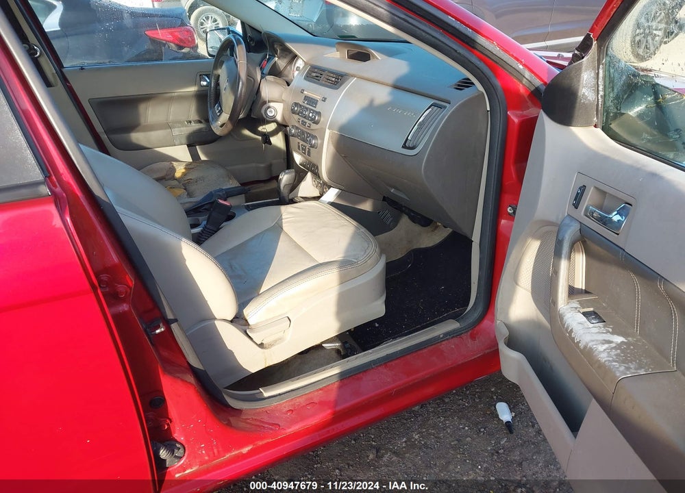 2009 FORD FOCUS SEL VIN: 1FAHP37N19W111142