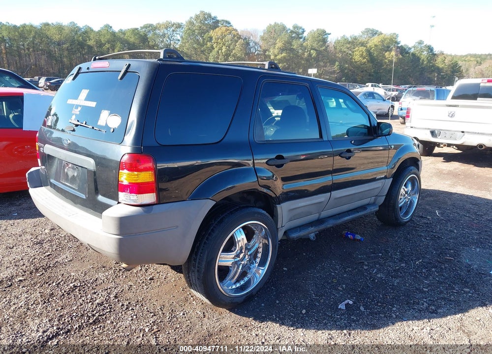 2002 FORD ESCAPE XLT VIN: 1FMYU03112KB14328