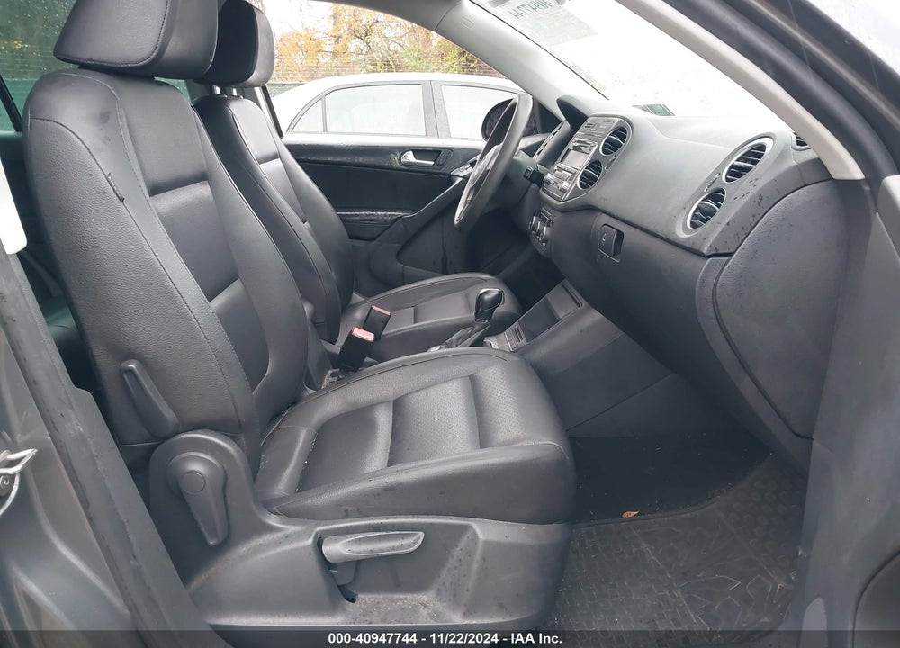 2012 VOLKSWAGEN TIGUAN LE VIN: WVGAV7AX2CW080053