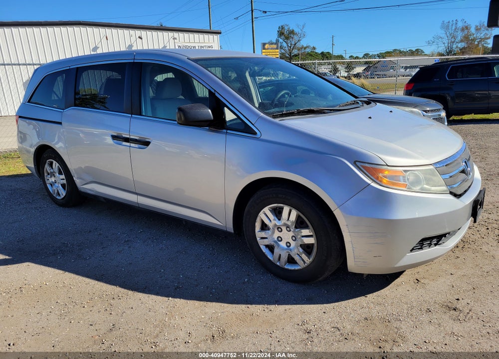 2013 HONDA ODYSSEY VIN: 5FNRL5H28DB077658