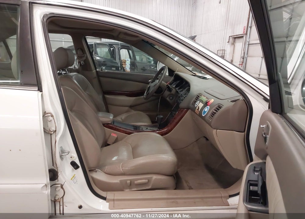 2001 ACURA TL 3.2 VIN: 19UUA56661A016675