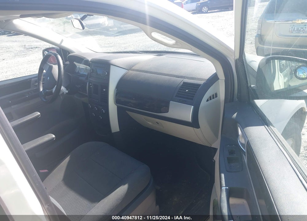2010 DODGE GRAND CARAVAN SXT VIN: 2D4RN5D18AR119093