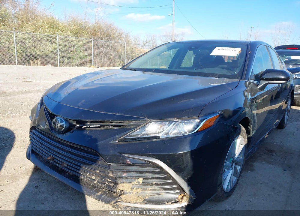 2022 TOYOTA CAMRY LE VIN: 4T1C11AK0NU669042