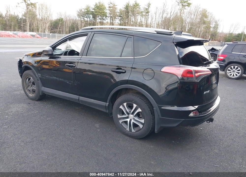 2017 TOYOTA RAV4 LE VIN: 2T3BFREV4HW550874