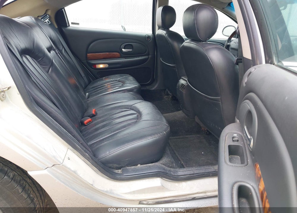 2001 CHRYSLER LHS VIN: 2C3HC56G81H528818