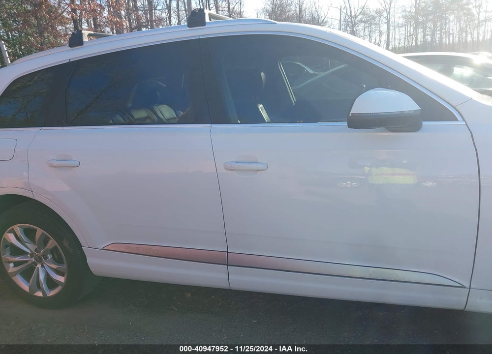 2017 AUDI Q7 3.0T PREMIUM VIN: WA1LAAF75HD013510