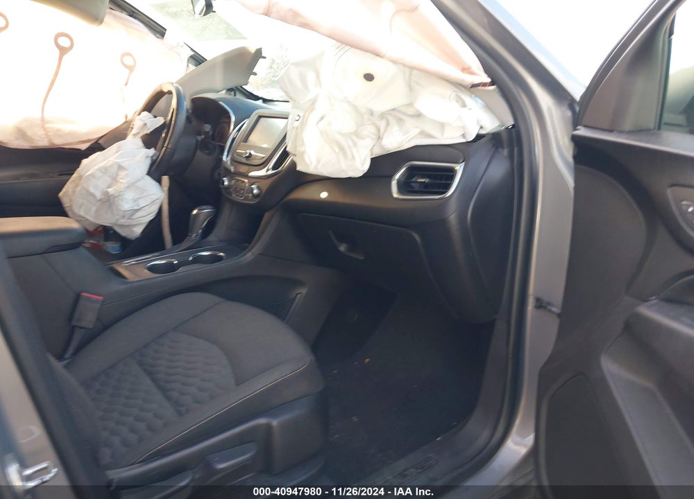 2018 CHEVROLET EQUINOX LT VIN: 3GNAXJEV9JS626013