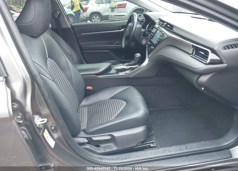 2019 TOYOTA CAMRY VIN: 4T1B11HK9KU690680