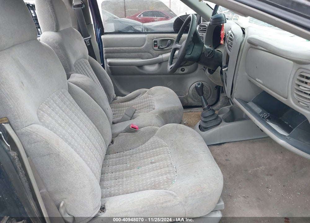 1999 CHEVROLET S-10 LS VIN: 1GCCS1446X8182020