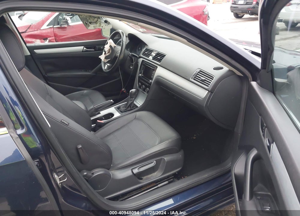 2013 VOLKSWAGEN PASSAT 2.5L SE VIN: 1VWBP7A38DC096290