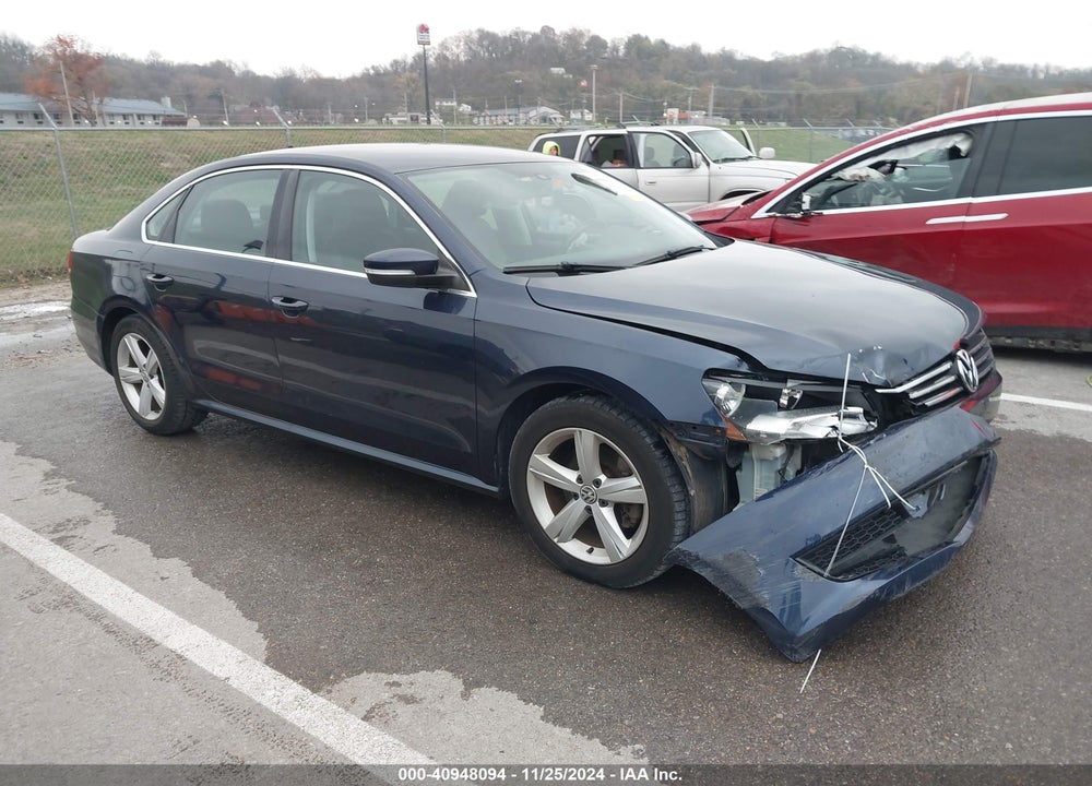 2013 VOLKSWAGEN PASSAT 2.5L SE VIN: 1VWBP7A38DC096290