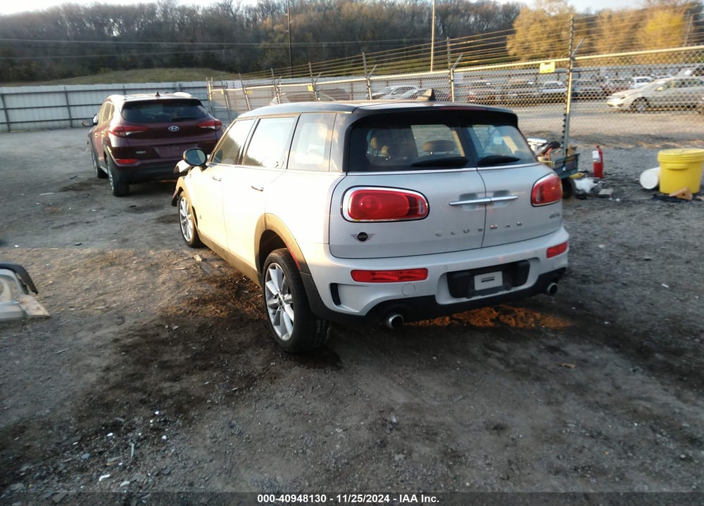 2019 MINI CLUBMAN VIN: WMWLU5C58K2G04666