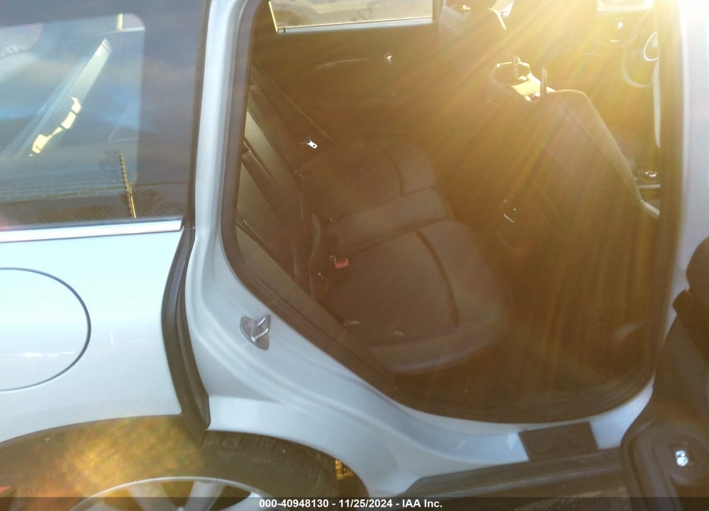 2019 MINI CLUBMAN VIN: WMWLU5C58K2G04666