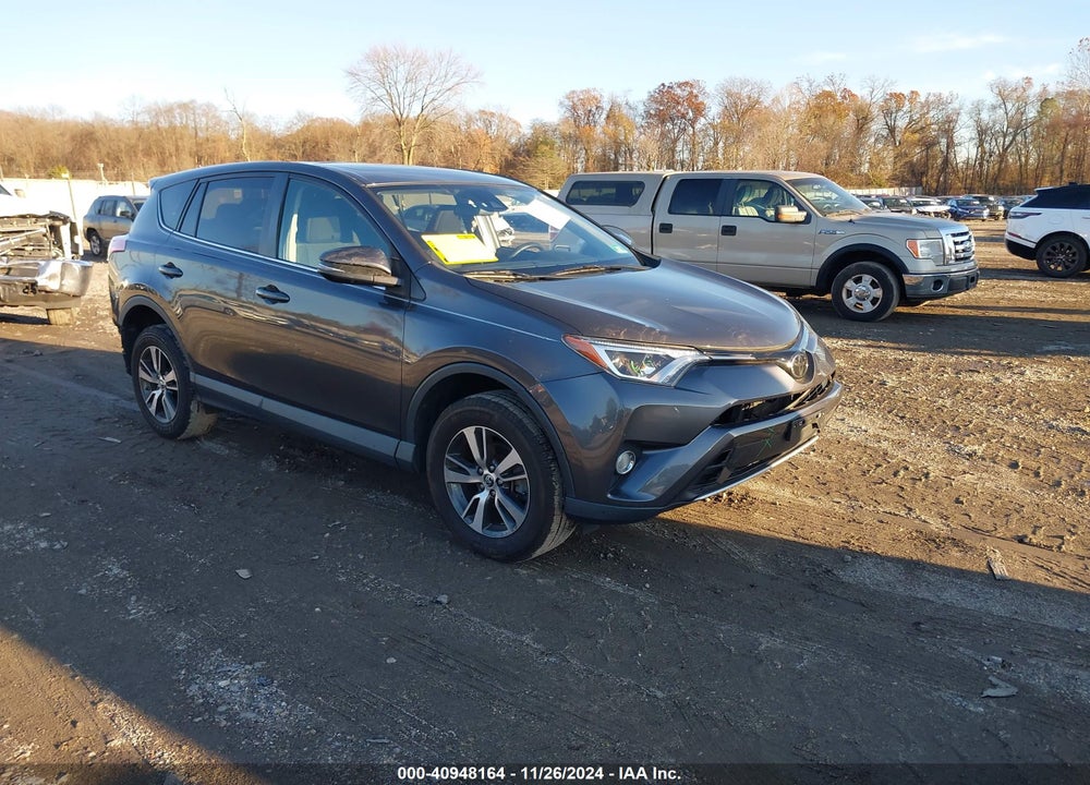 2018 TOYOTA RAV4 XLE VIN: 2T3RFREV5JW706098