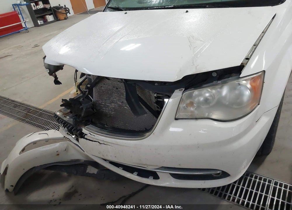 2011 CHRYSLER TOWN & COUNTRY TOURING VIN: 2A4RR5DG1BR612857