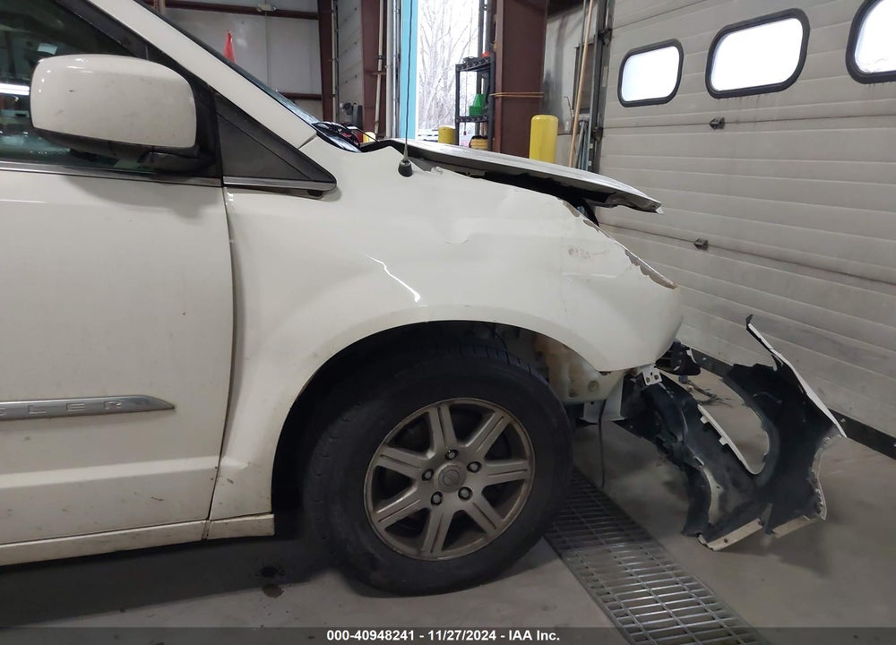 2011 CHRYSLER TOWN & COUNTRY TOURING VIN: 2A4RR5DG1BR612857