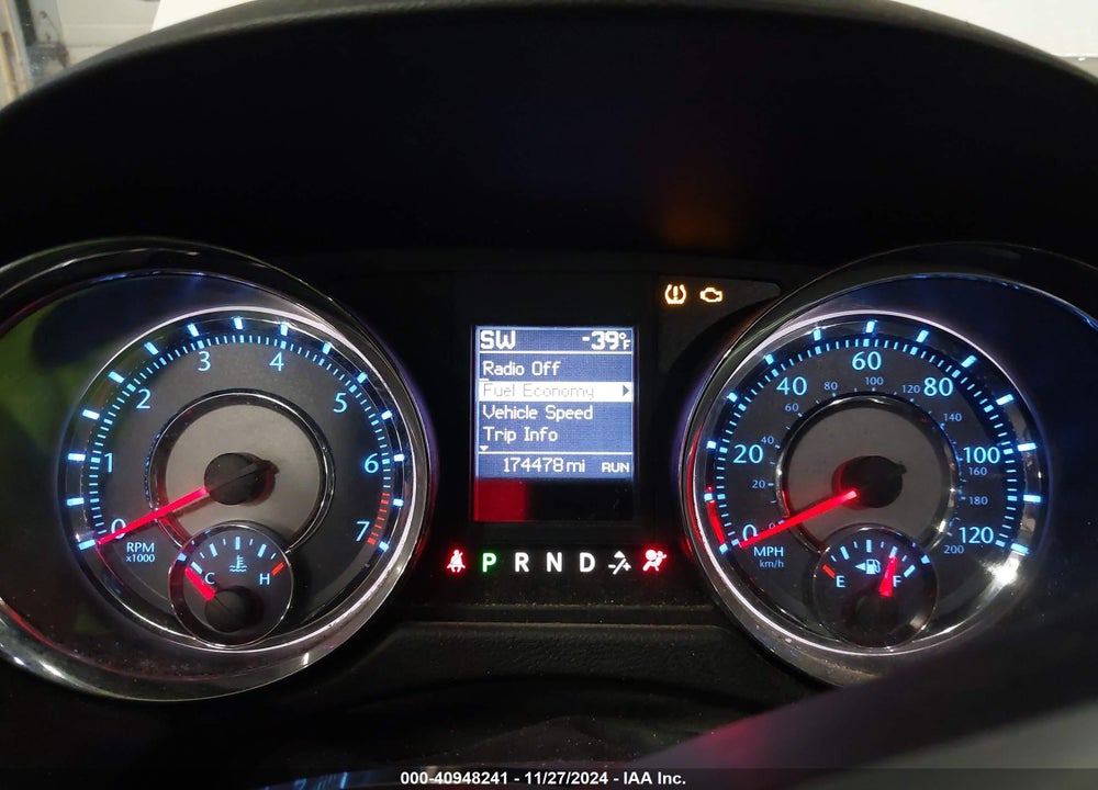 2011 CHRYSLER TOWN & COUNTRY TOURING VIN: 2A4RR5DG1BR612857