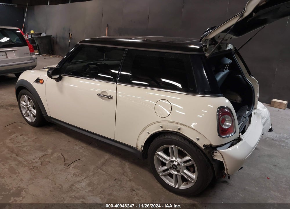 2012 MINI COOPER VIN: WMWSU3C5XCT264932