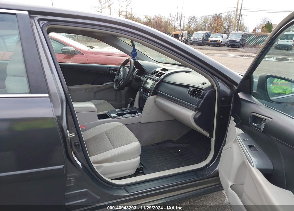 2014 TOYOTA CAMRY HYBRID LE VIN: 4T1BD1FK5EU112588