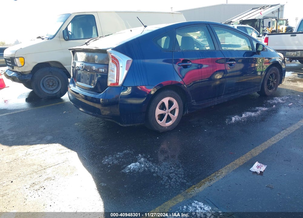 2013 TOYOTA PRIUS TWO VIN: JTDKN3DUXD1635252