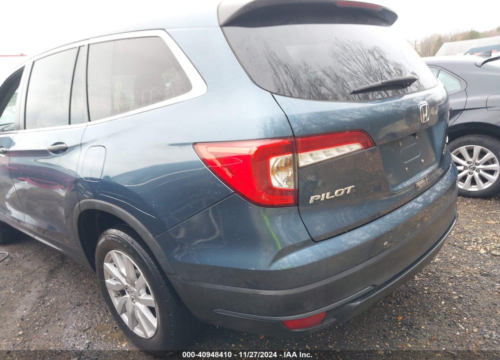 2019 HONDA PILOT LX VIN: 5FNYF6H19KB095647
