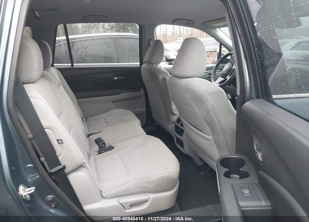 2019 HONDA PILOT LX VIN: 5FNYF6H19KB095647