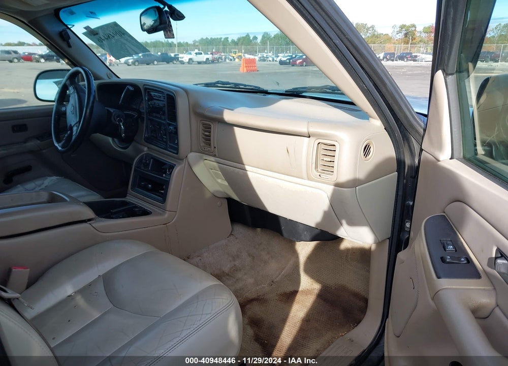 2005 CHEVROLET TAHOE LS VIN: 1GNEC13T65R222447