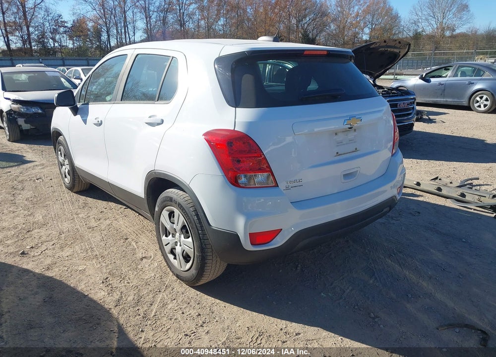 2017 CHEVROLET TRAX LS VIN: 3GNCJKSB2HL257221