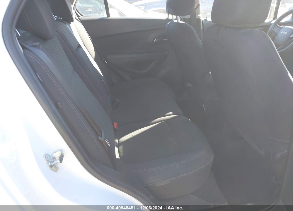 2017 CHEVROLET TRAX LS VIN: 3GNCJKSB2HL257221