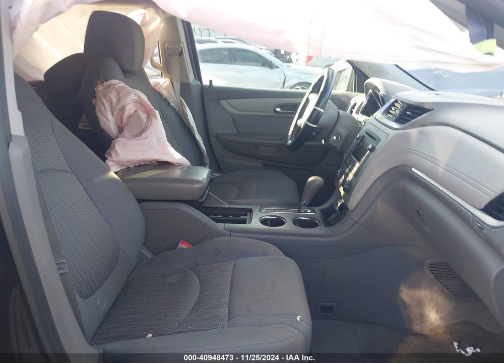 2015 CHEVROLET TRAVERSE LS VIN: 1GNKRFKD7FJ348941