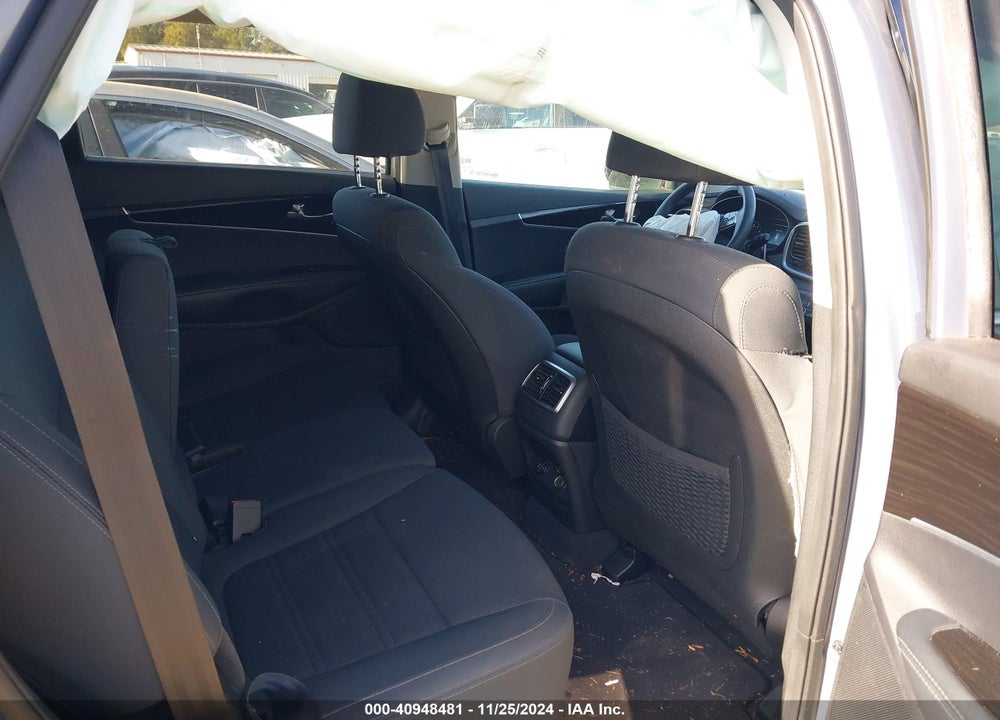 2020 KIA SORENTO 3.3L LX VIN: 5XYPG4A58LG637762