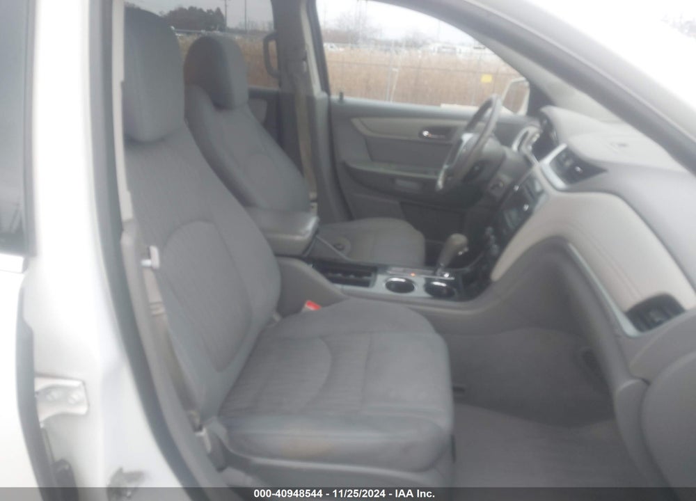 2015 CHEVROLET TRAVERSE 1LT VIN: 1GNKVGKD7FJ199335