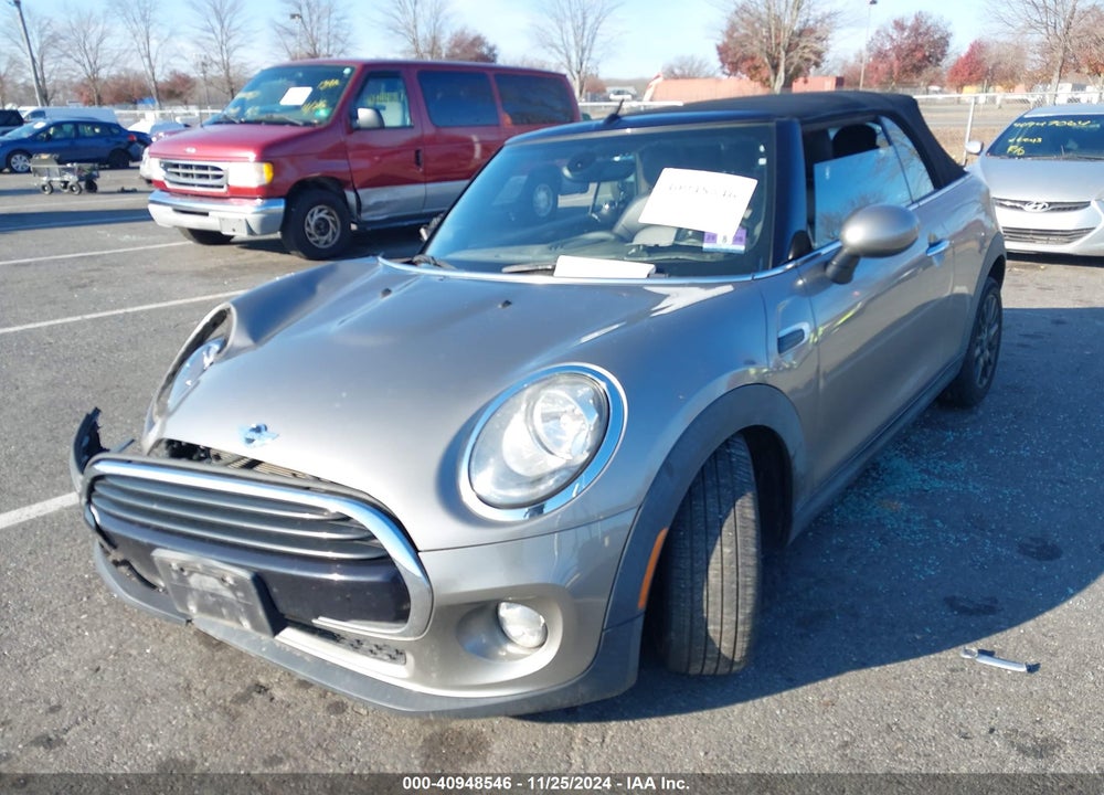 2017 MINI CONVERTIBLE COOPER VIN: WMWWG5C32H3D00092