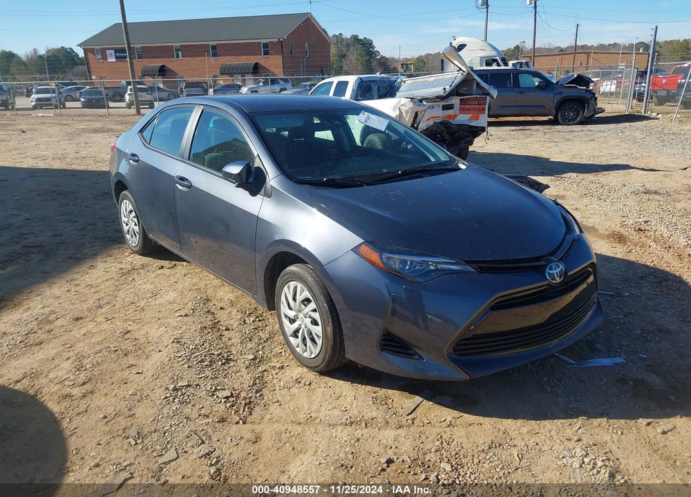 2018 TOYOTA COROLLA LE VIN: 5YFBURHE3JP855963