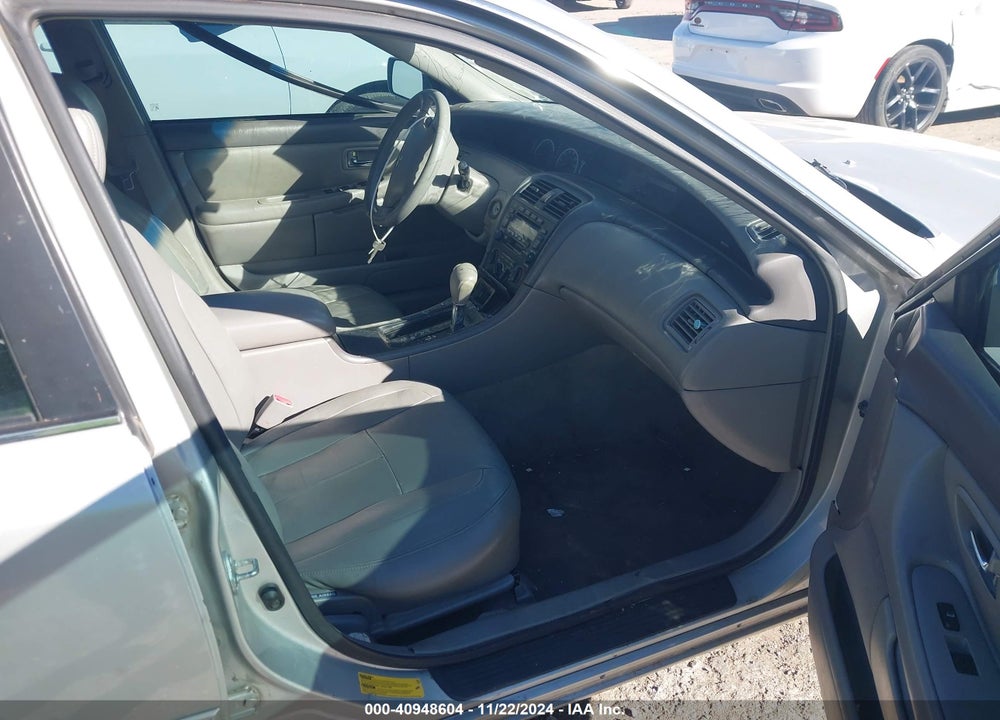 2002 TOYOTA AVALON XL VIN: 4T1BF28B62U223062
