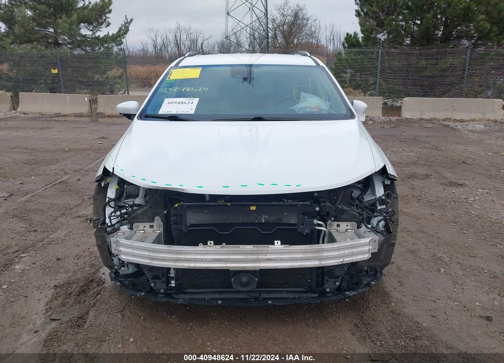 2018 CHRYSLER PACIFICA TOURING L PLUS VIN: 2C4RC1EG9JR322573