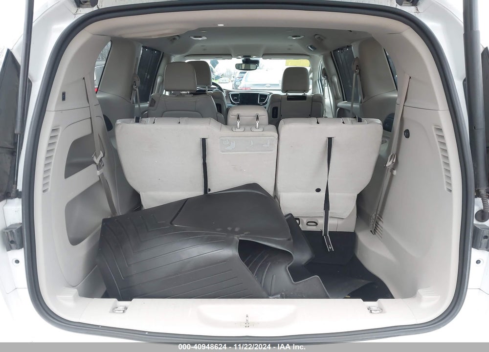 2018 CHRYSLER PACIFICA TOURING L PLUS VIN: 2C4RC1EG9JR322573