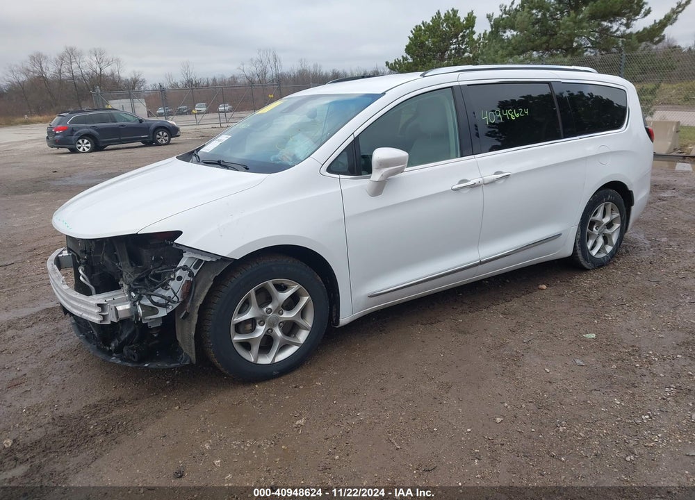 2018 CHRYSLER PACIFICA TOURING L PLUS VIN: 2C4RC1EG9JR322573