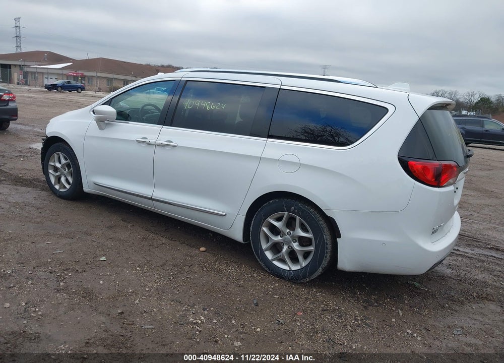 2018 CHRYSLER PACIFICA TOURING L PLUS VIN: 2C4RC1EG9JR322573