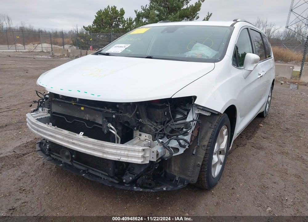 2018 CHRYSLER PACIFICA TOURING L PLUS VIN: 2C4RC1EG9JR322573