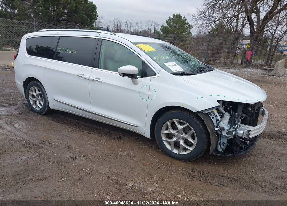 2018 CHRYSLER PACIFICA TOURING L PLUS VIN: 2C4RC1EG9JR322573