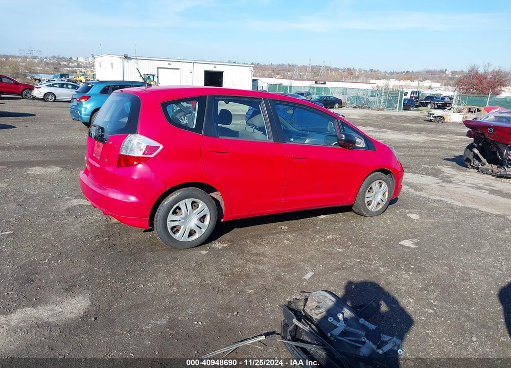 2010 HONDA FIT VIN: JHMGE8H2XAC015463