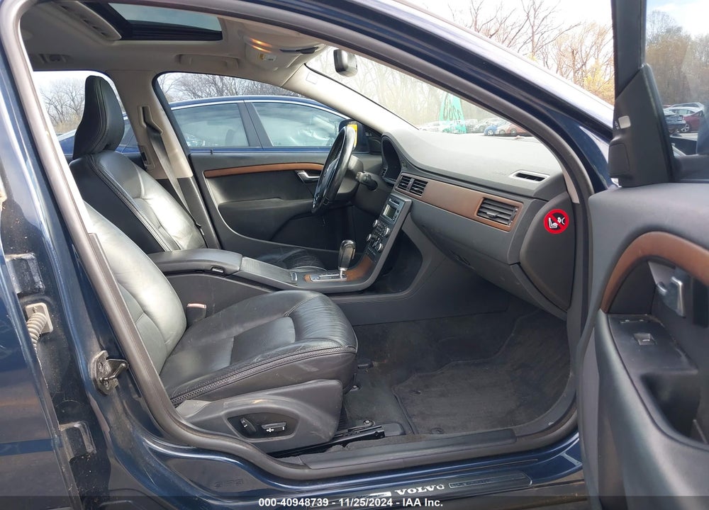2010 VOLVO XC70 3.2 VIN: YV4960BZ0A1082709