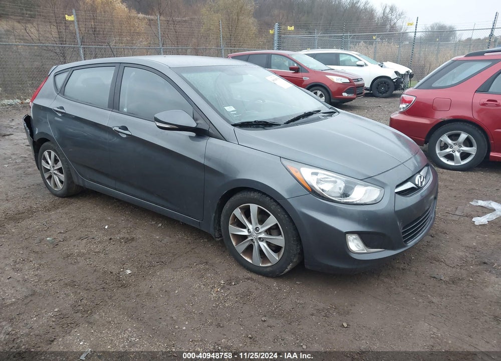 2013 HYUNDAI ACCENT SE VIN: KMHCU5AE3DU088321