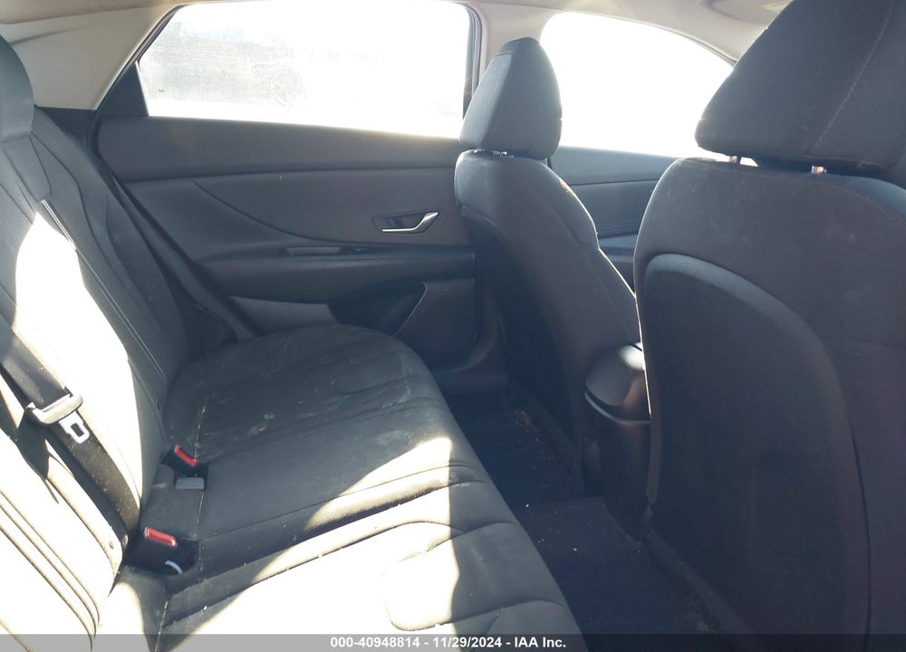 2022 HYUNDAI ELANTRA VIN: 5NPLM4AG4NH063942