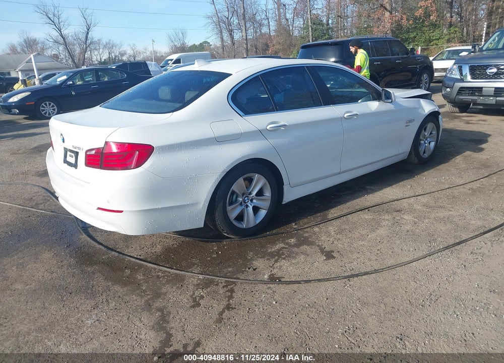 2012 BMW 528I XDRIVE VIN: WBAXH5C58CDW10024