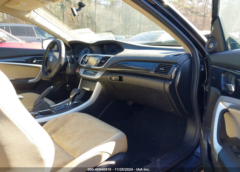 2014 HONDA ACCORD VIN: 1HGCT1B77EA012430