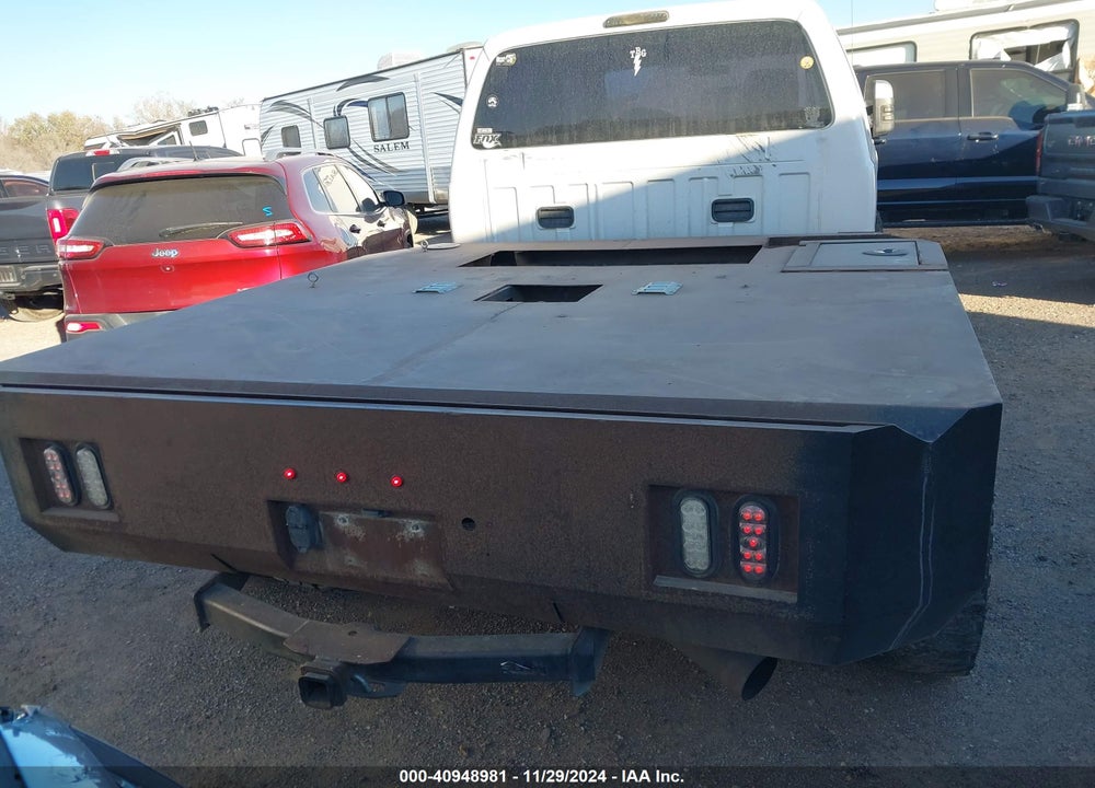 2011 FORD F-350 XL VIN: 1FT8W3DT8BEB38611