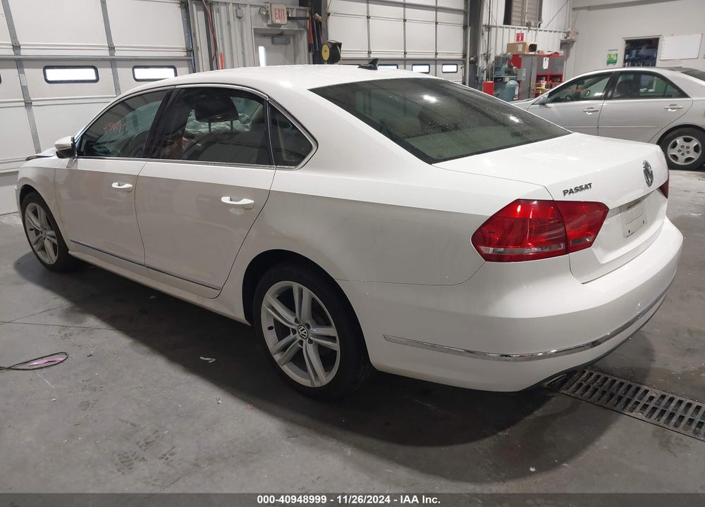 2012 VOLKSWAGEN PASSAT 2.0L TDI SEL PREMIUM VIN: 1VWCN7A34CC088423