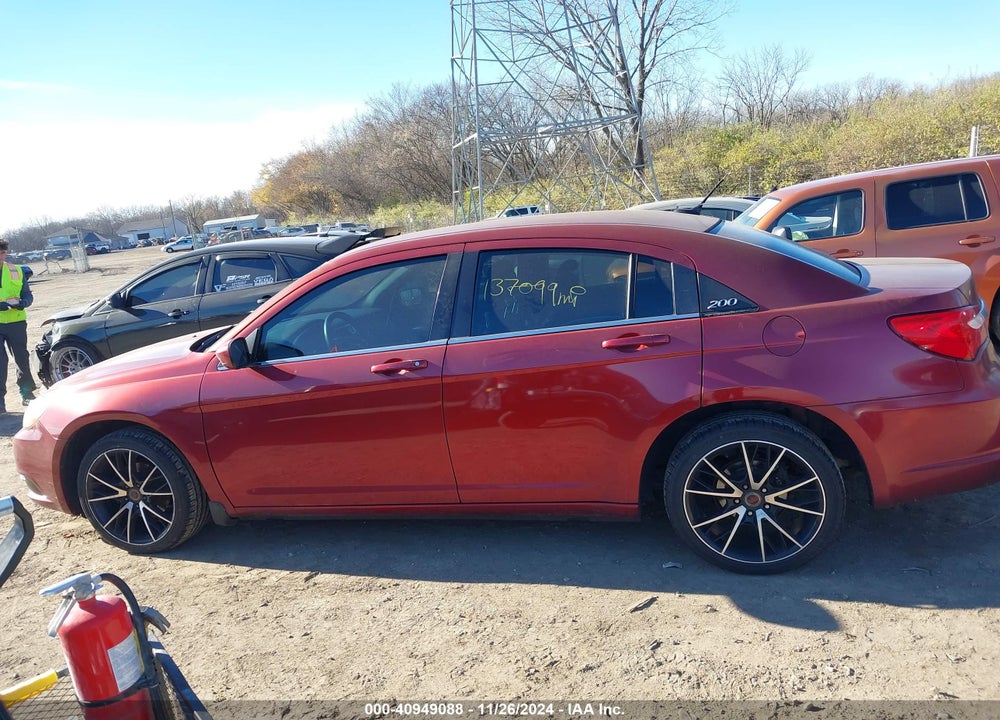 2013 CHRYSLER 200 LX VIN: 1C3CCBAG0DN767517